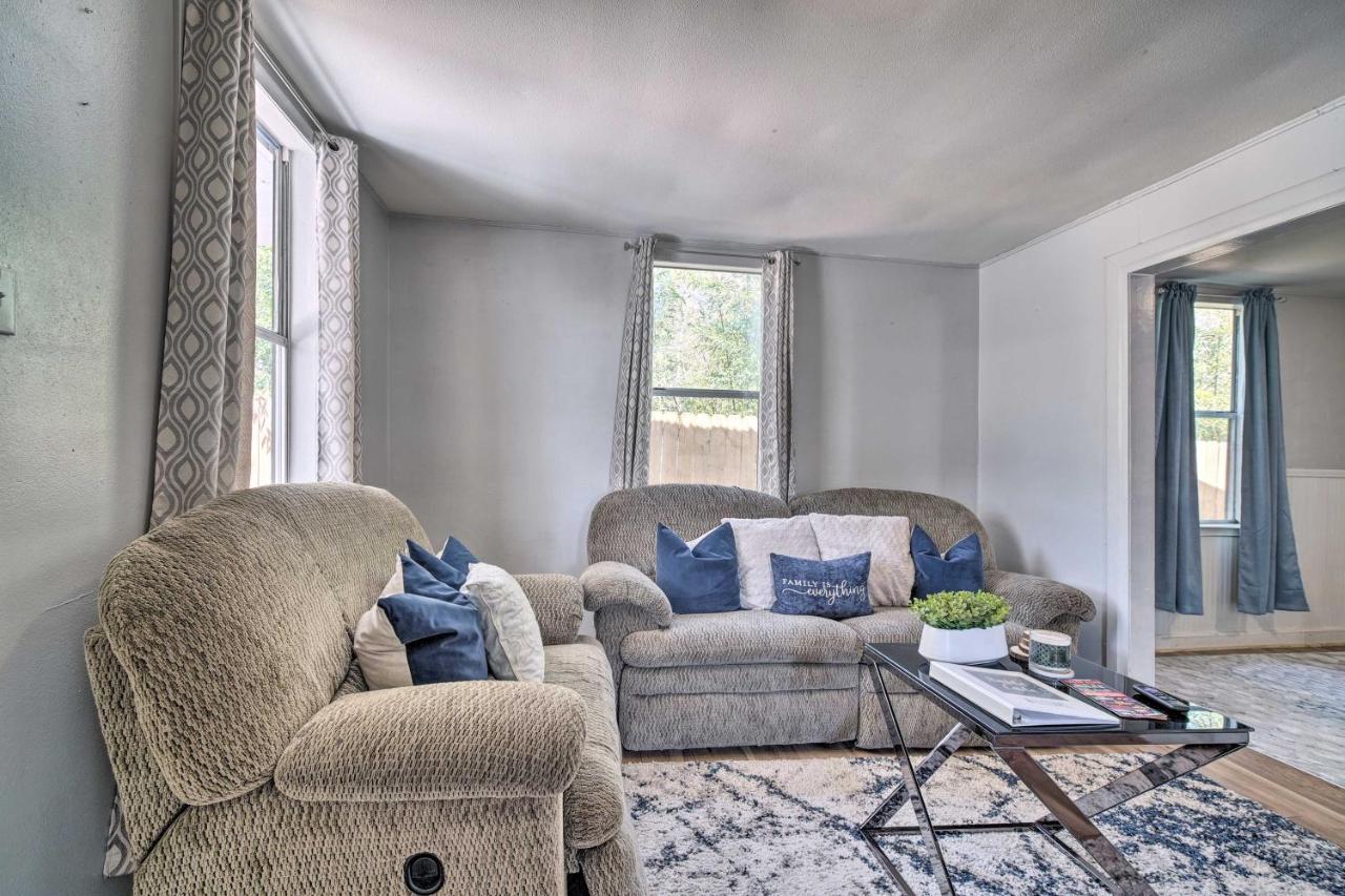 فيلا Cozy Livingston House With Fenced Yard And Patio! المظهر الخارجي الصورة