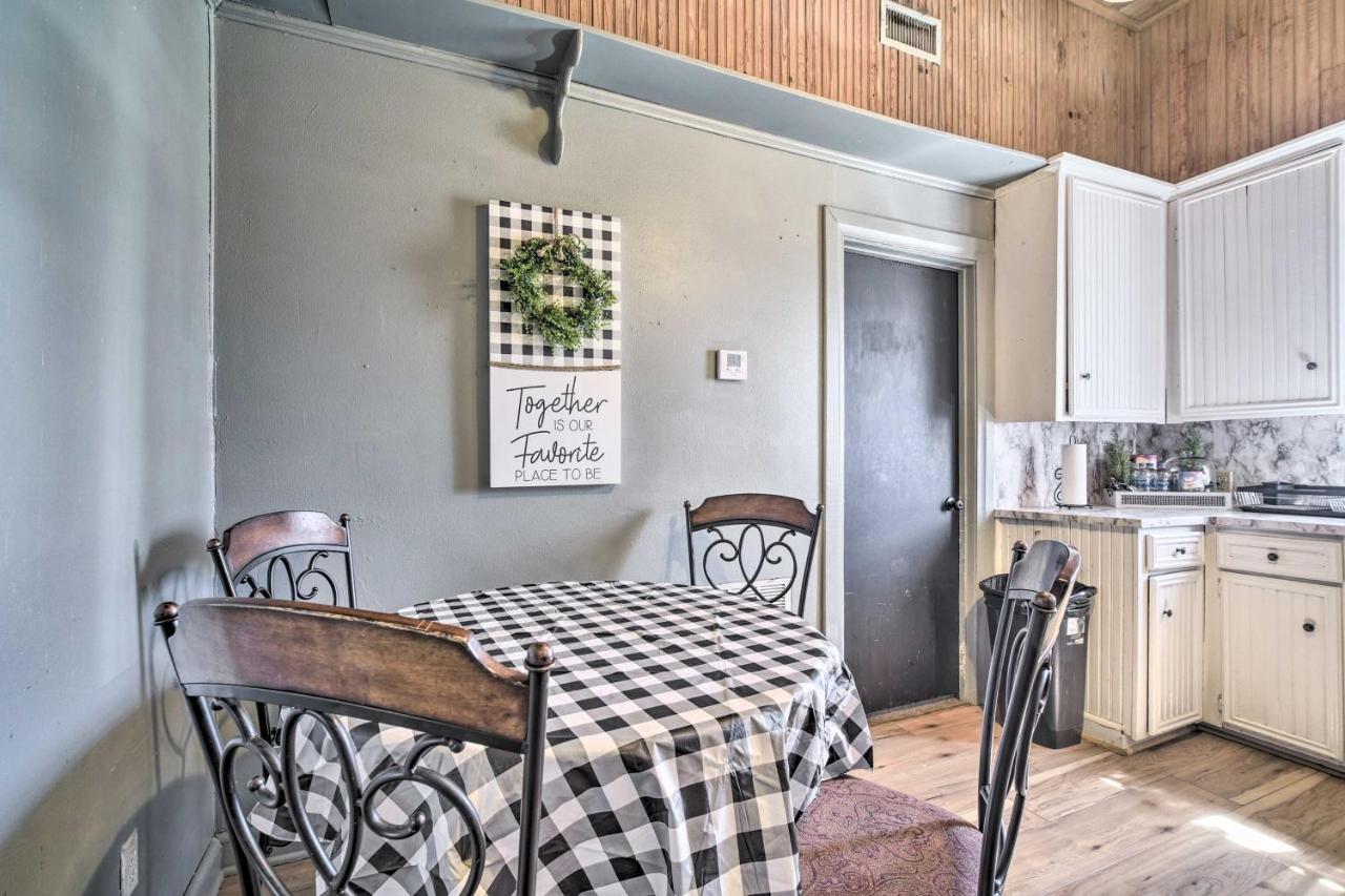فيلا Cozy Livingston House With Fenced Yard And Patio! المظهر الخارجي الصورة