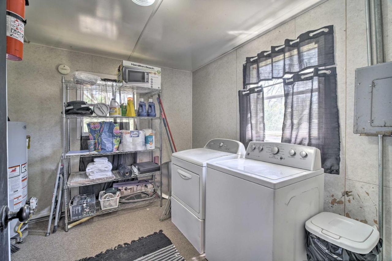 فيلا Cozy Livingston House With Fenced Yard And Patio! المظهر الخارجي الصورة